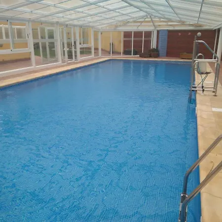 Vistas Al Mar Con Terraza Y Piscina Primera Linea Apartment *
