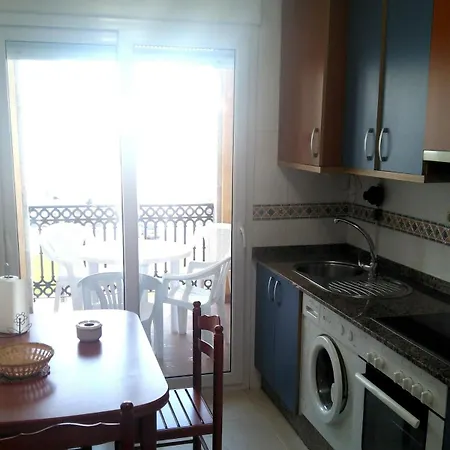 Apartamento Vistas Al Mar Con Terraza Y Piscina Primera Linea *